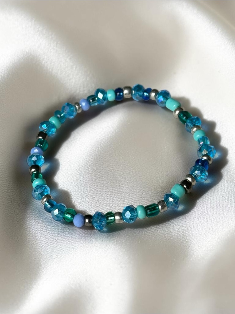 Handcrafted Minimalist Beaded Bracelet - Picture 4 of 4